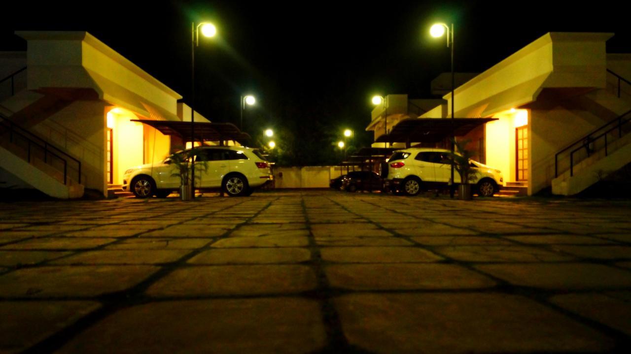 Green Royale Resorts Bodinayakkanur Bagian luar foto